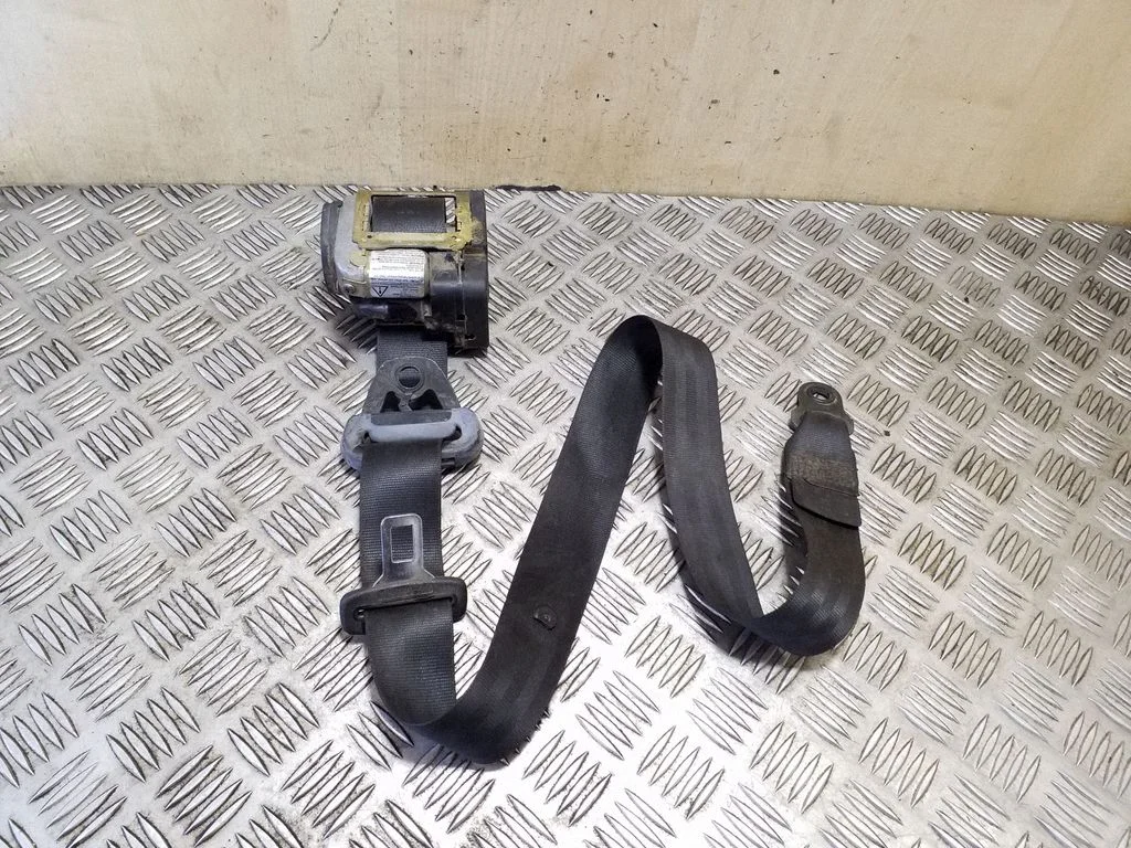 Front seatbelt – Volkswagen Transporter - Caravelle T4 (1991-2003)