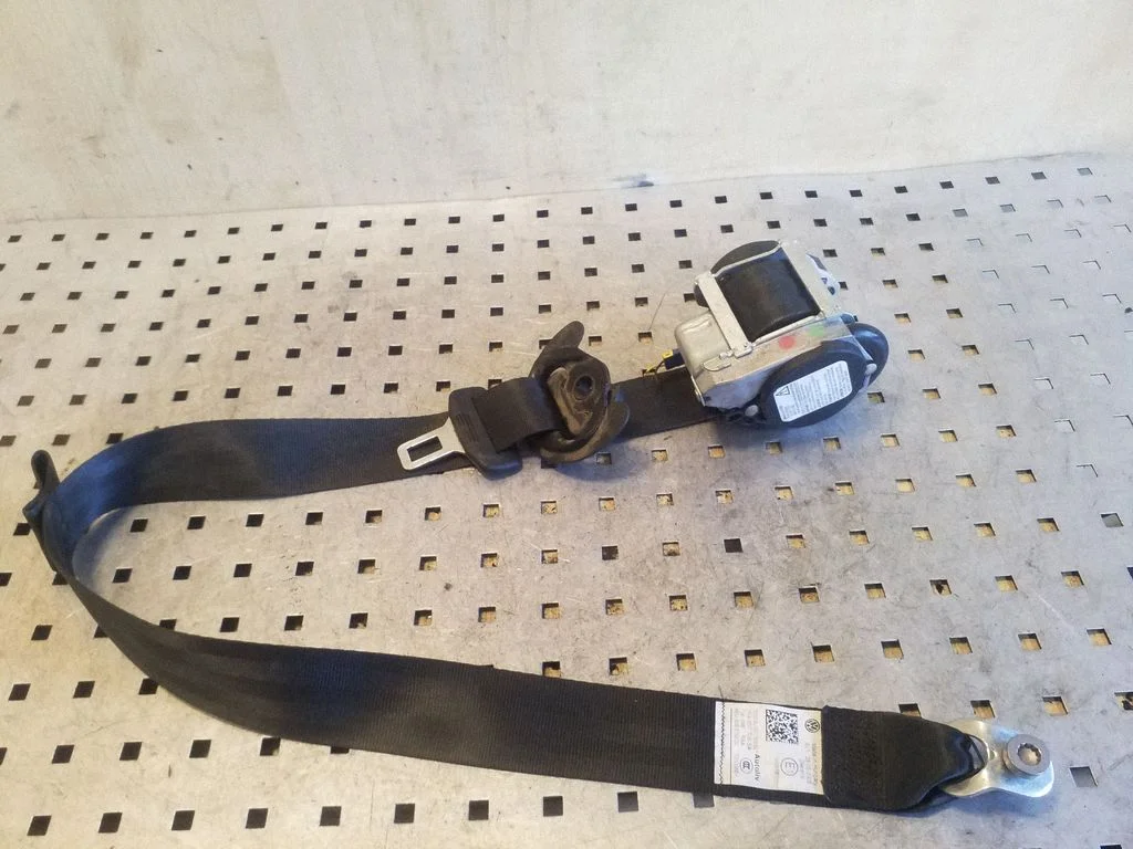 Front seatbelt 1K4857706