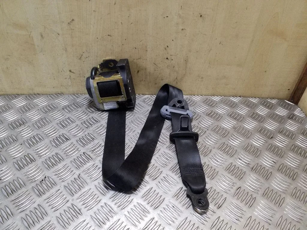Front seatbelt – Volkswagen Transporter - Caravelle T4 (1991-2003)