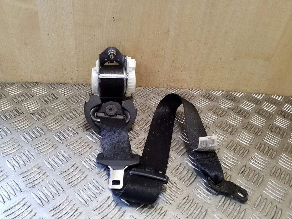 Front seatbelt S1344835701C