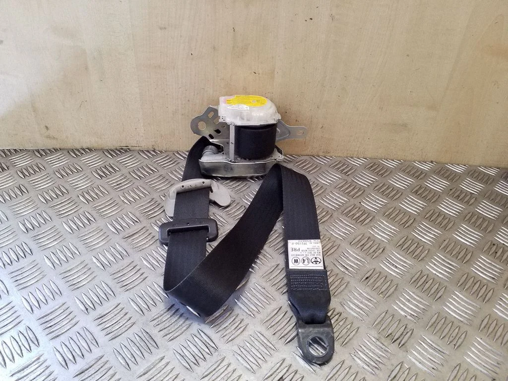 Front seatbelt 7P2150P