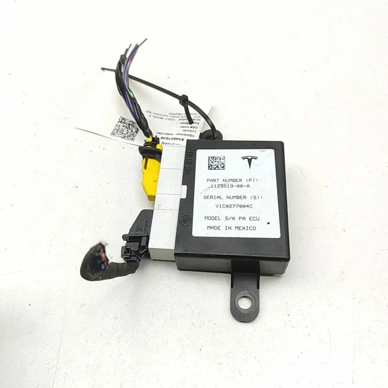 Parking PDC control unit/module – Tesla Model Y (2020-)