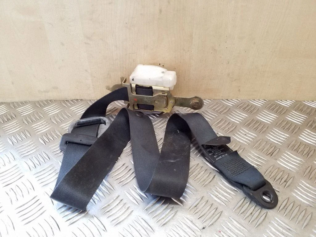Front seatbelt 91140167