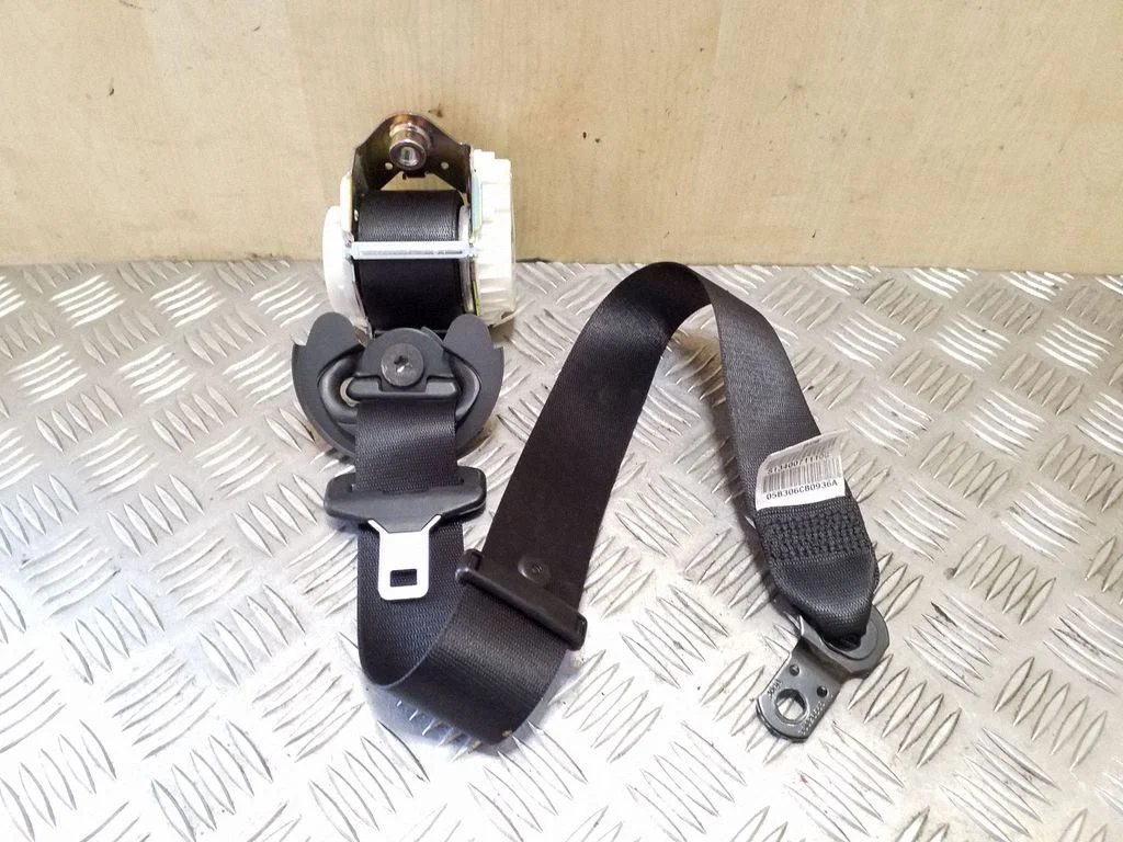 Front seatbelt S1340071110G