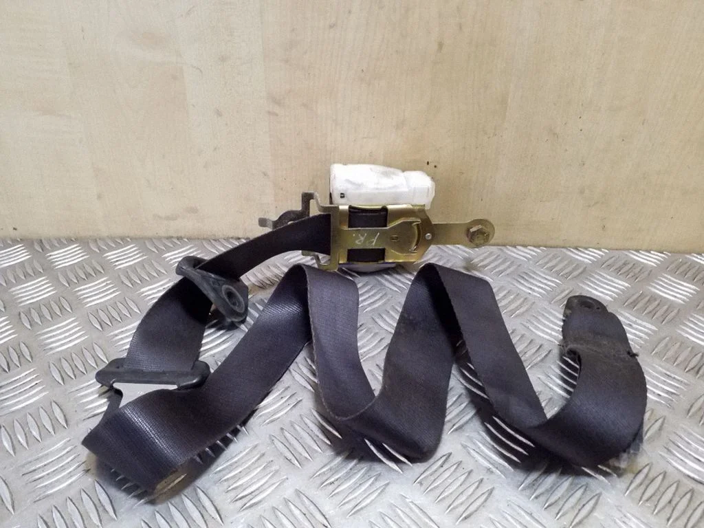 Front seatbelt 91152125