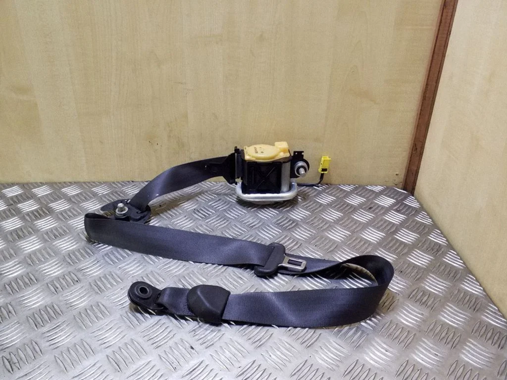 Front seatbelt TKAH3EJ489