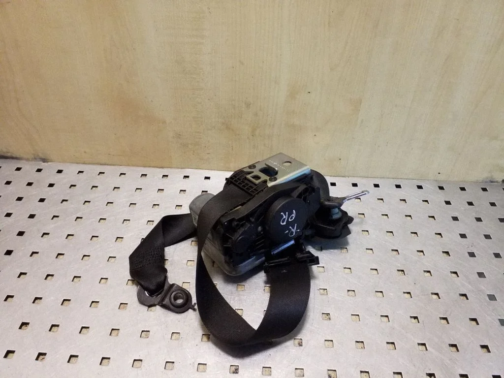Front seatbelt 602209900B