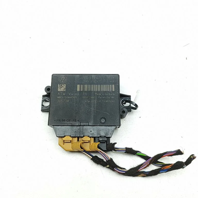 Parkošanās (PDC) sensoru vadības bloks – Volkswagen Amarok (2010-2020)