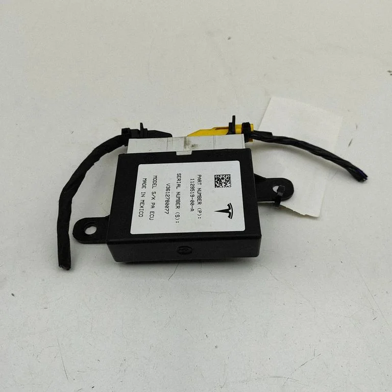 Parking PDC control unit/module – Tesla Model Y (2020-)