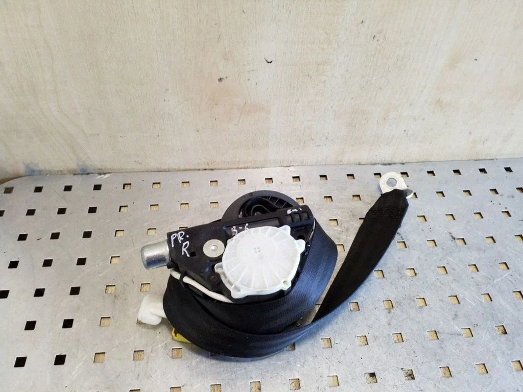 Priekšējā drošības josta 3C1857706F