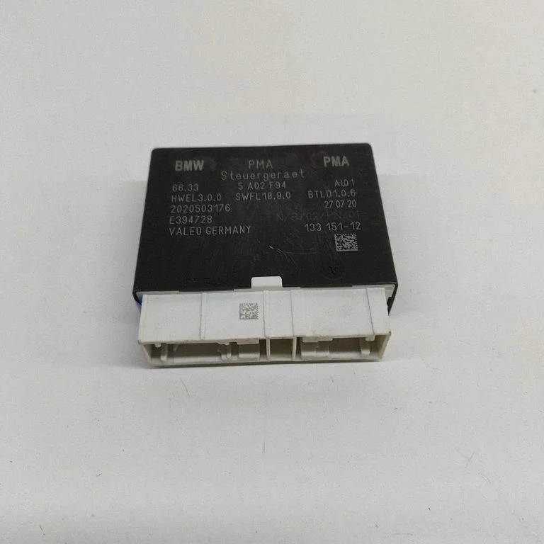 Parkimisandurite (PDC) juhtplokk E394728 – BMW i3 (2013-)