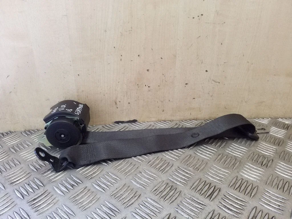 Middle seatbelt (rear) 13380241