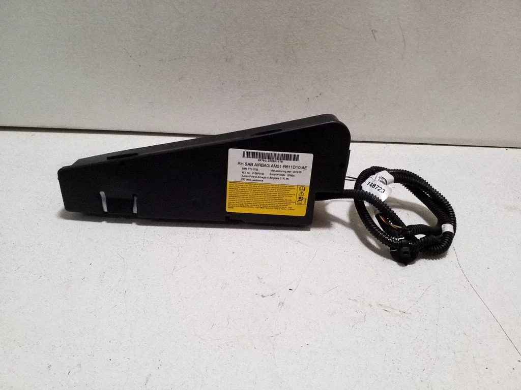 Seat airbag AM51R611D10AE