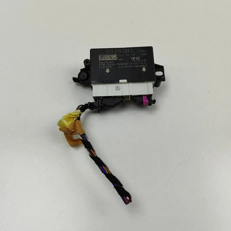 Parkimisandurite (PDC) juhtplokk – Volkswagen Passat B8 USA (2016-2023)