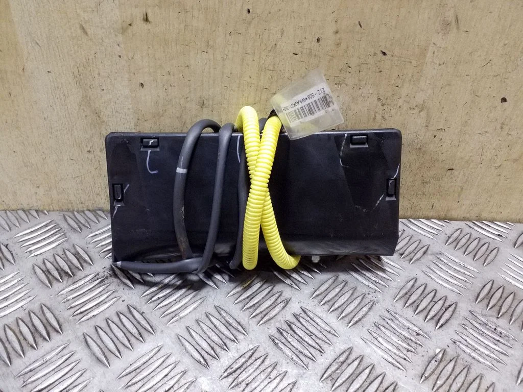 Seat airbag 21ZS08