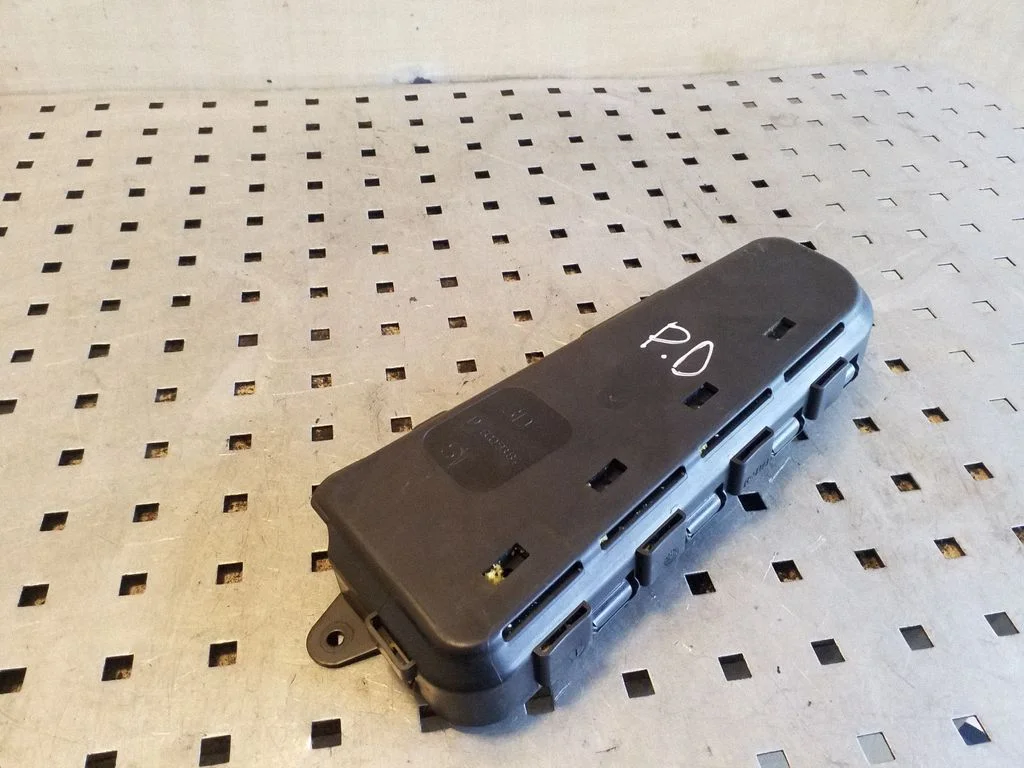 Seat airbag D6009384
