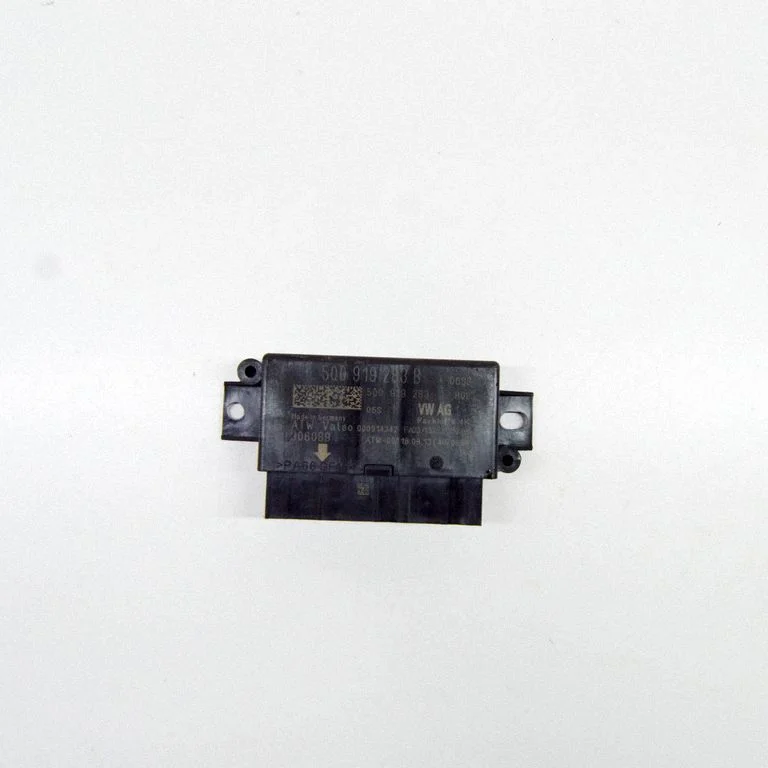 Parkimisandurite (PDC) juhtplokk – Skoda Octavia Mk3 (5E) (2013-2019)