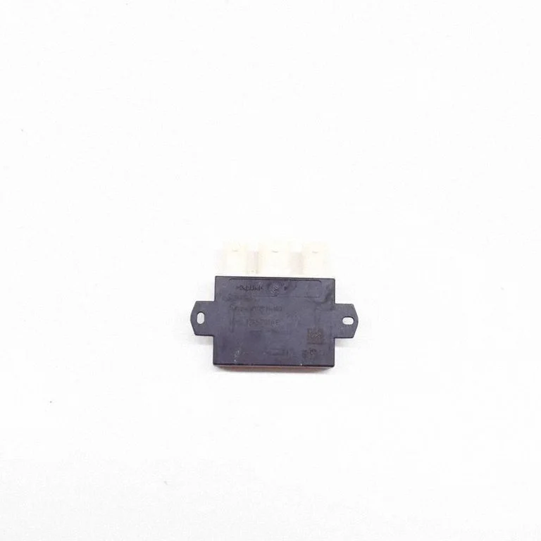 Parkošanās (PDC) sensoru vadības bloks – Land Rover Range Rover L405 (2013-2021)