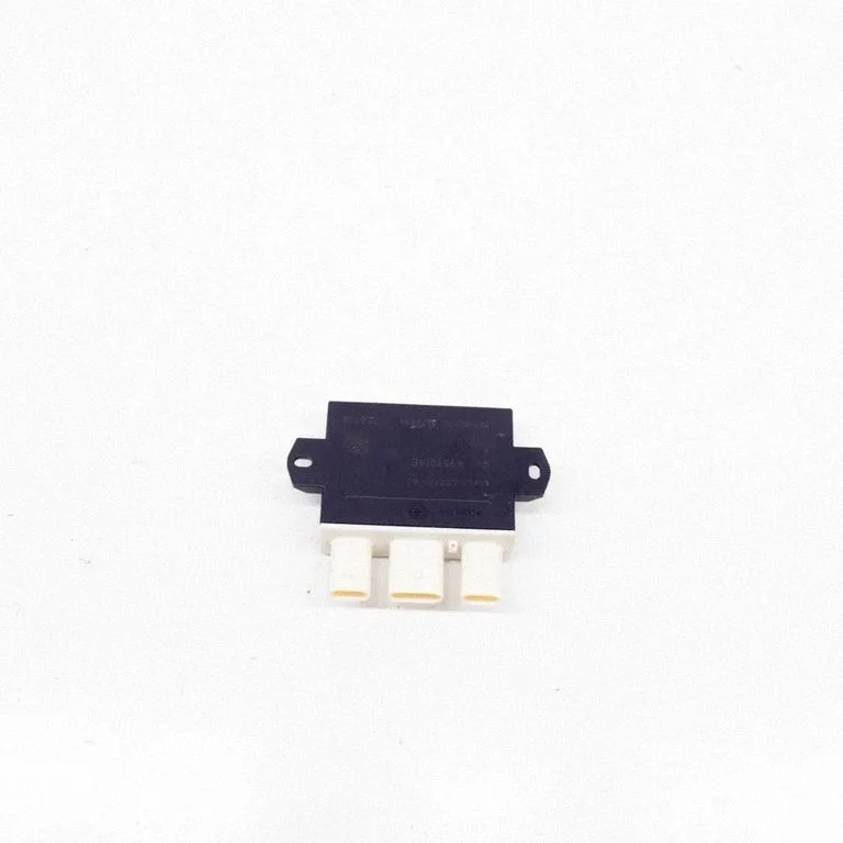 Parkošanās (PDC) sensoru vadības bloks – Land Rover Range Rover L405 (2013-2021)