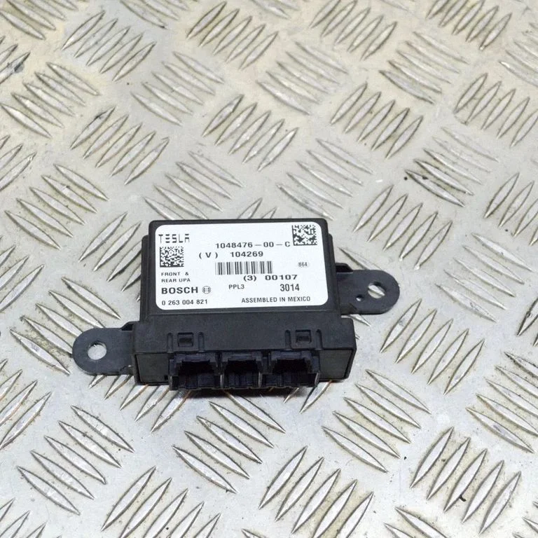 Parkošanās (PDC) sensoru vadības bloks – Tesla Model S (2012-)
