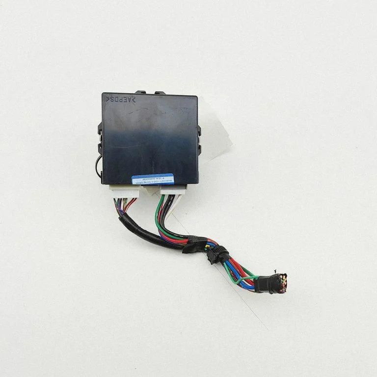 Aizmugurējo bremžu (EMF) vadības bloks 15181111110