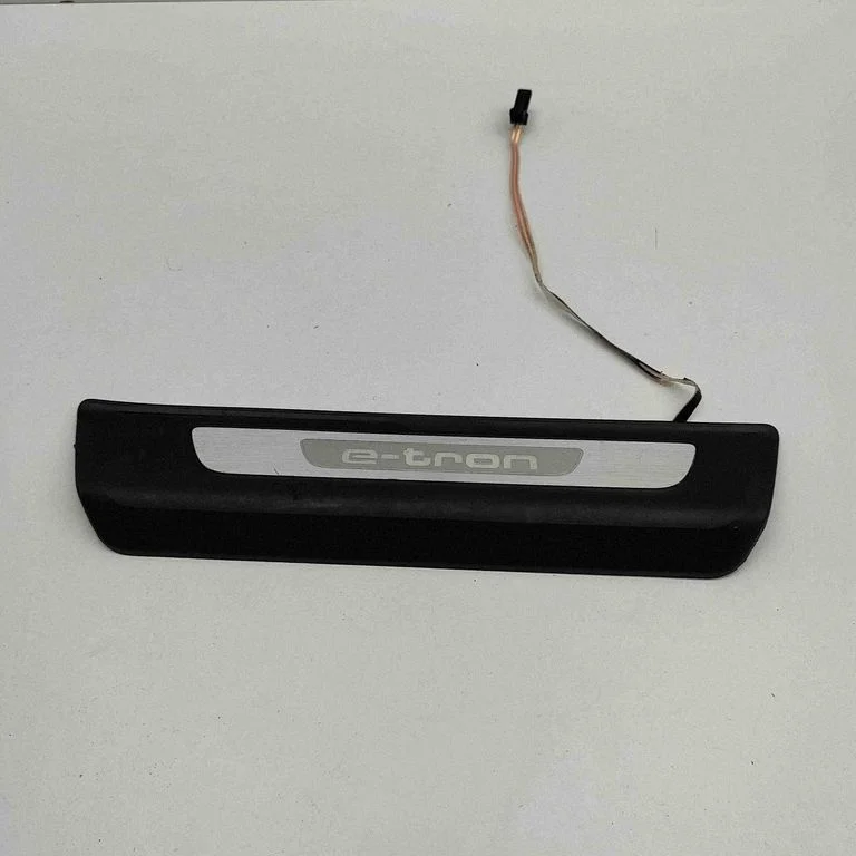 side skirts sill cover 4M0947418A