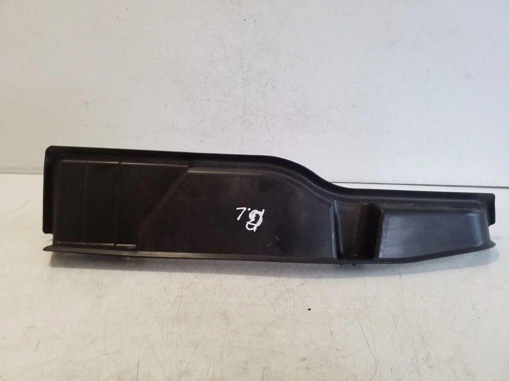 Other trunk/boot trim element – Jaguar XJ X351 (2009-2019)