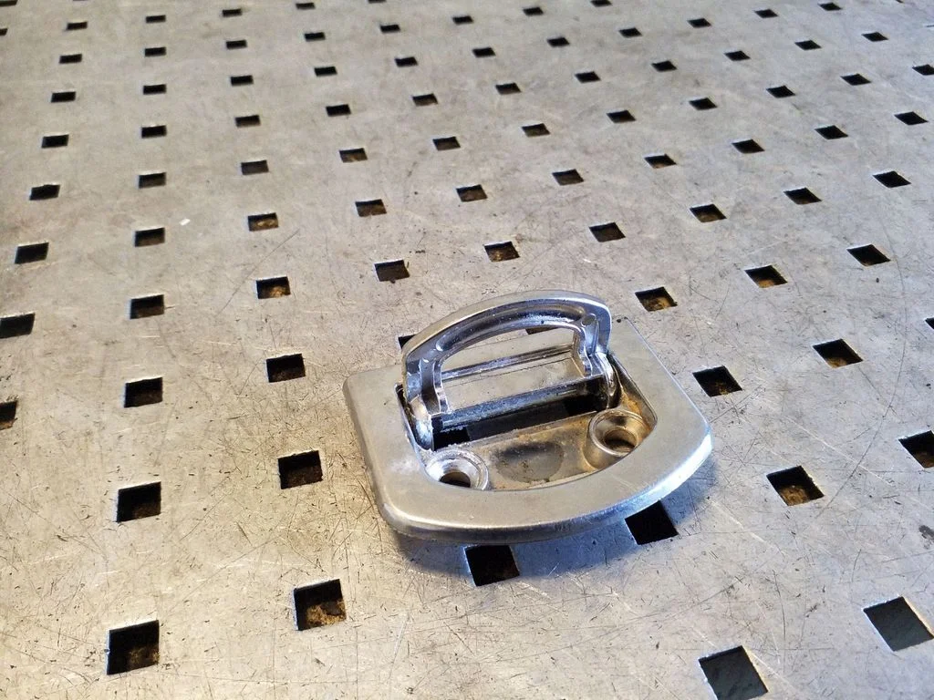 Tie down hook / loop 1K0864203