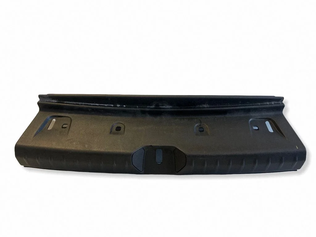 Bagāžnieka sliekšņa apdare – BMW 1. sērija F20 F21 (2011-2019)