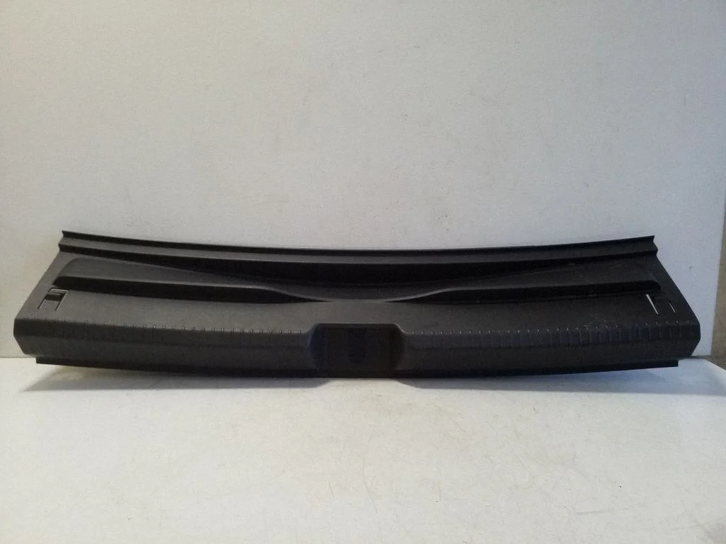 Trunk/boot sill cover protection 5H6863459B