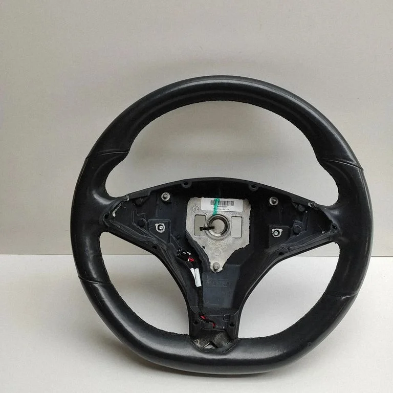 Kierownica 103677400D