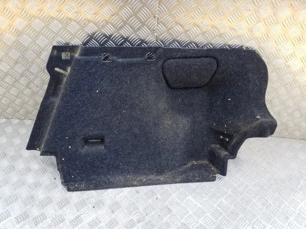 Trunk/boot side trim panel 31377928