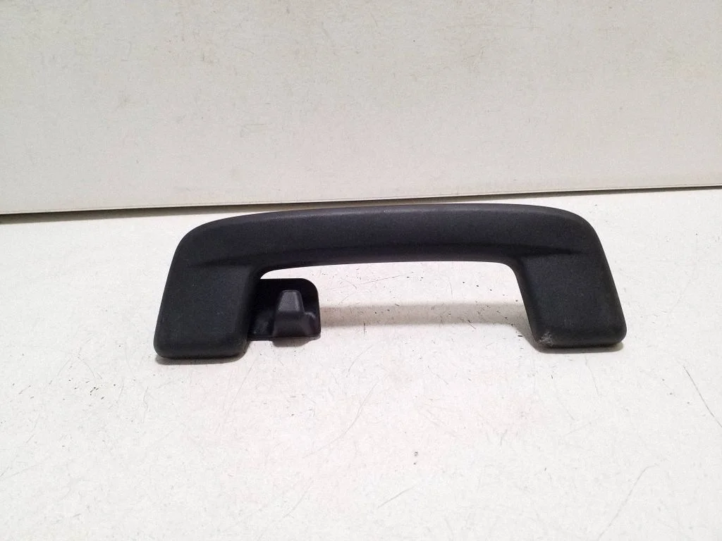 Tagumine lae käepide 8Y0857644