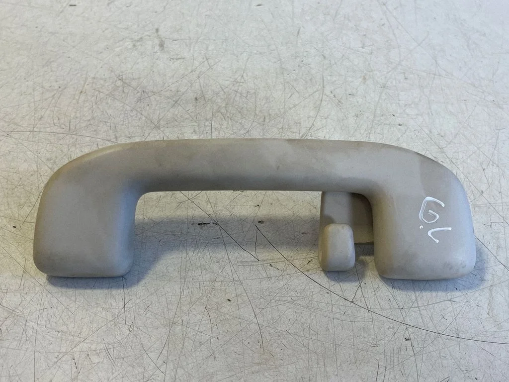 Rear interior roof grab handle 74612B7060