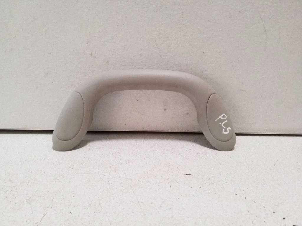 Tagumine lae käepide 739424KJ0B