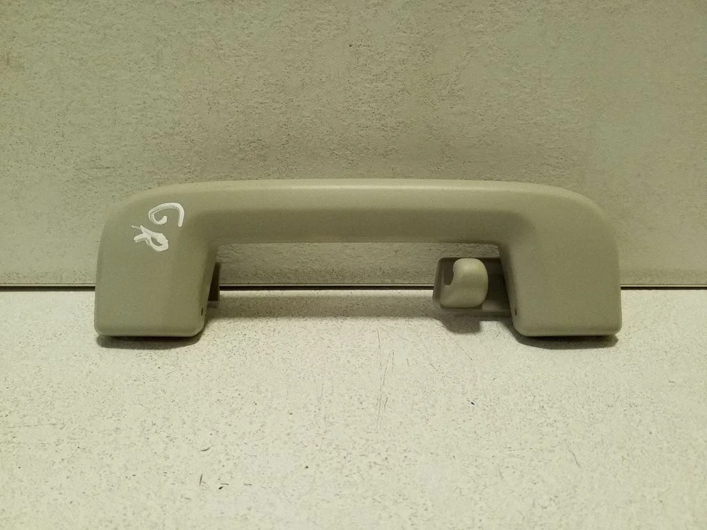 Rear interior roof grab handle 31305680