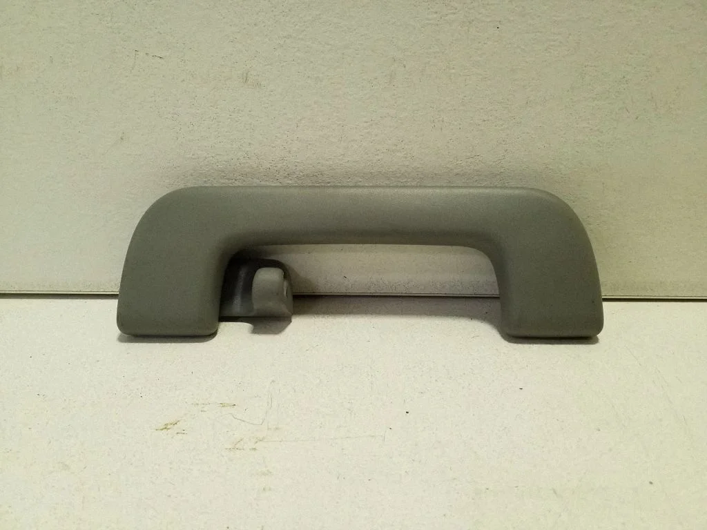 Tagumine lae käepide 8V0857608