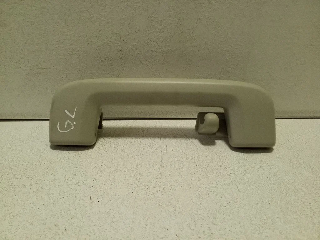 Rear interior roof grab handle 31305679