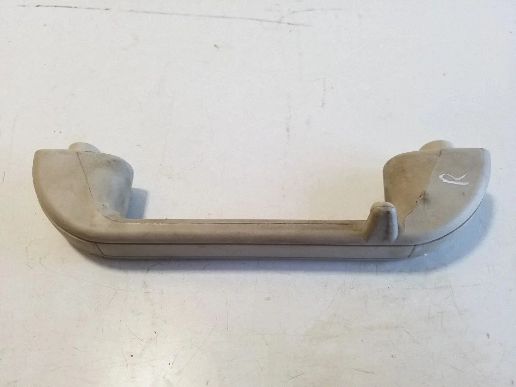 Rear interior roof grab handle – right