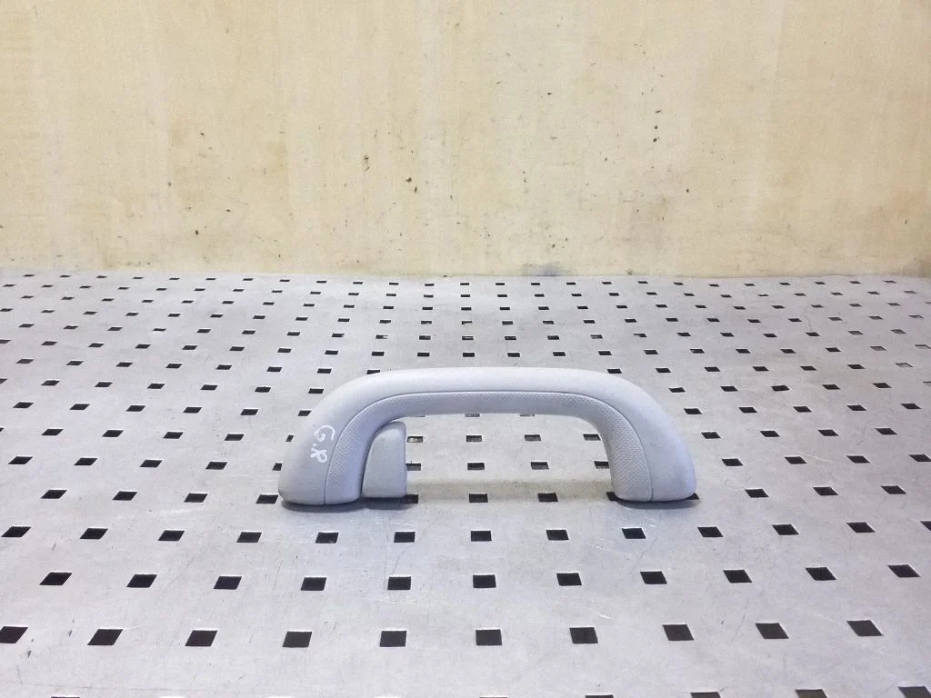 Rear interior roof grab handle – right