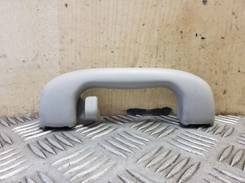 Rear interior roof grab handle 5354921