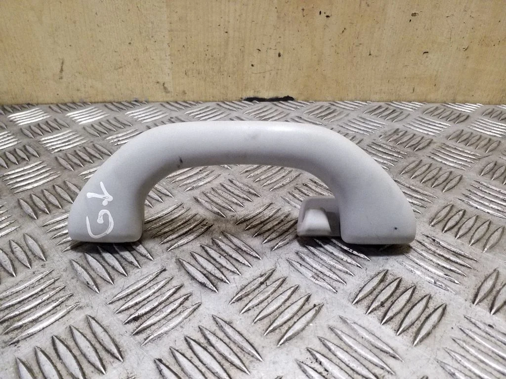 Rear interior roof grab handle 5L6857607J