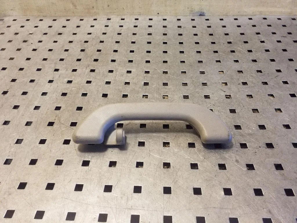 Rear interior roof grab handle – Subaru Outback (2004-2006)