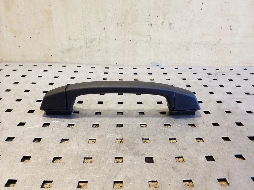 Rear interior roof grab handle – BMW X3 E83 (2003-2010)