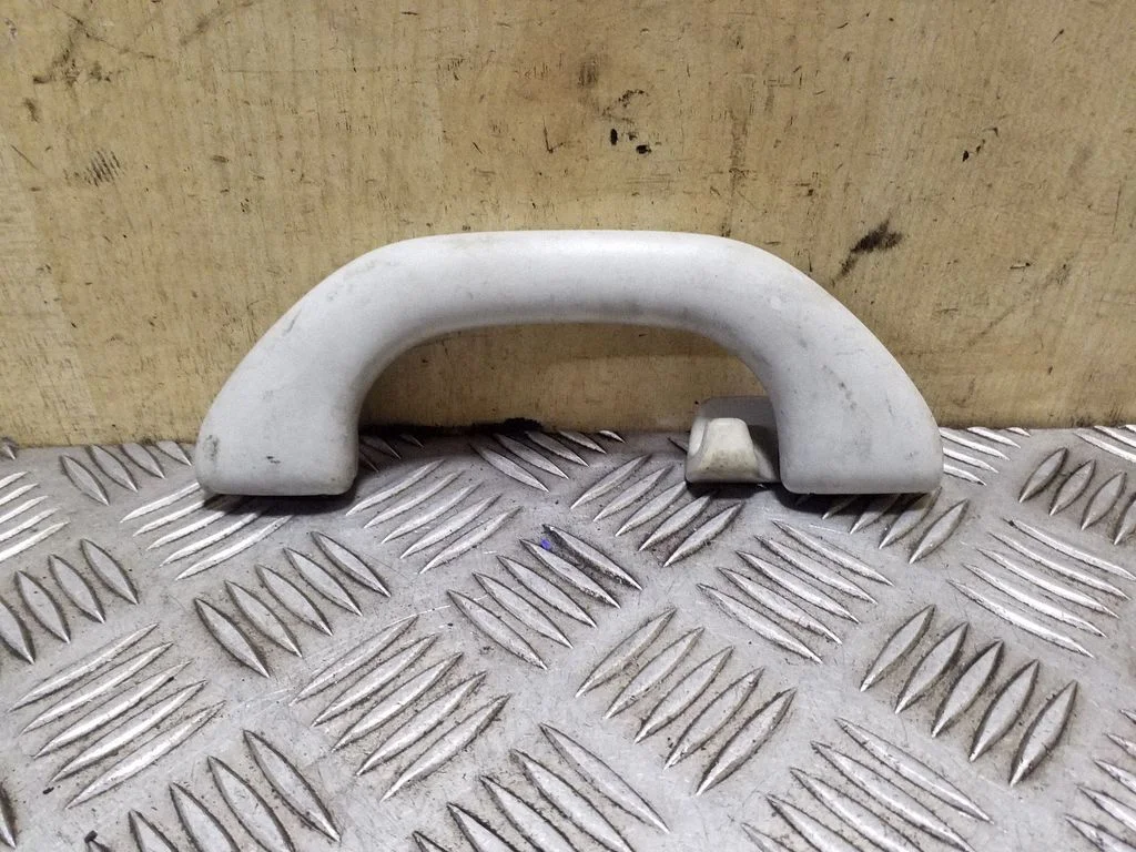 Tagumine lae käepide 6N0857607AC