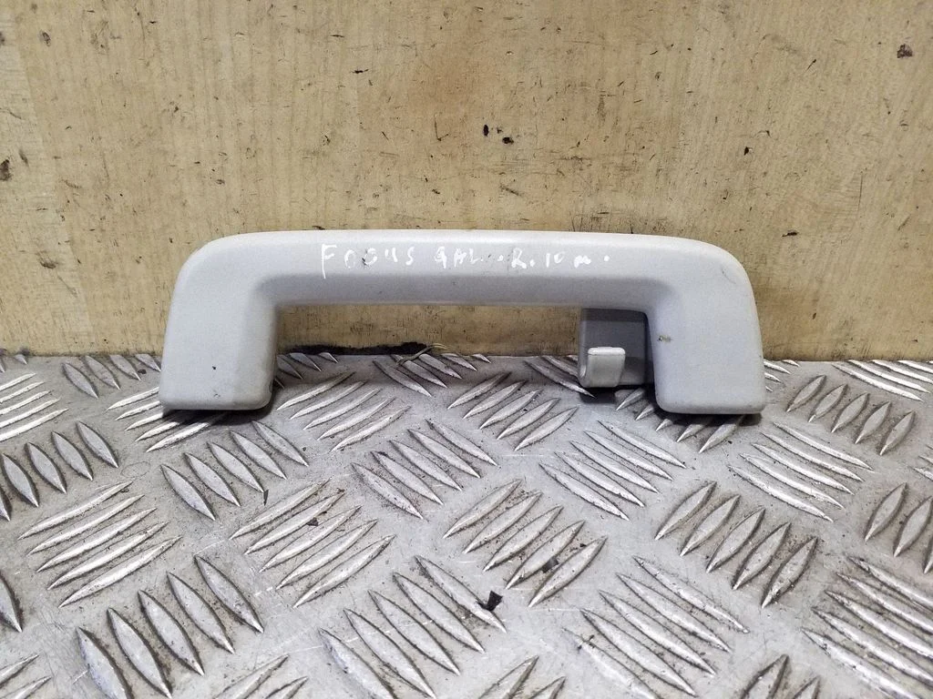 Rear interior roof grab handle – right