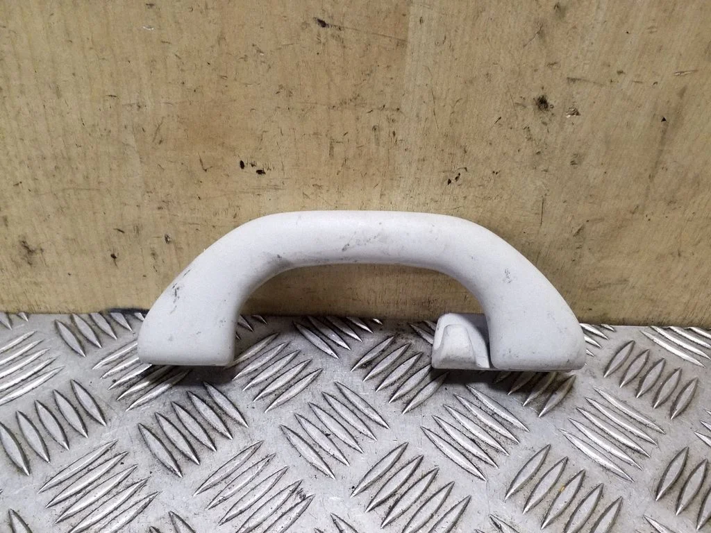 Rear interior roof grab handle 6Y0857607J