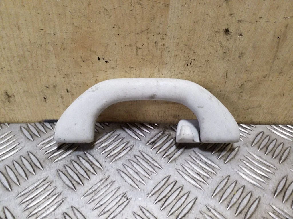 Rear interior roof grab handle 6Y0857607N