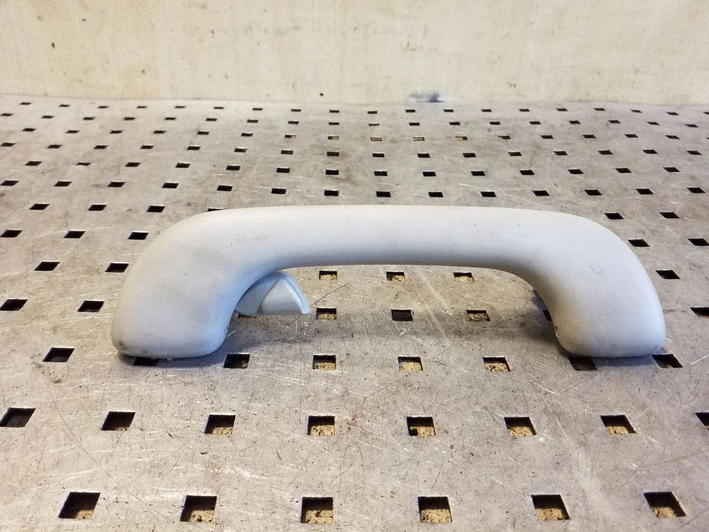 Rear interior roof grab handle 8200003209