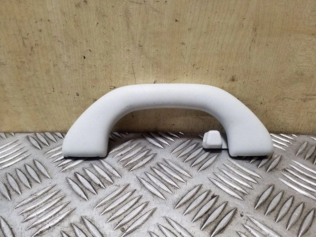 Tagumine lae käepide – Volkswagen Tiguan (2007-2016)